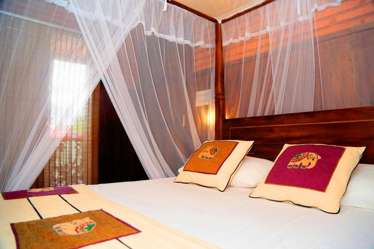 D Family Resort Анурадхапура Экстерьер фото